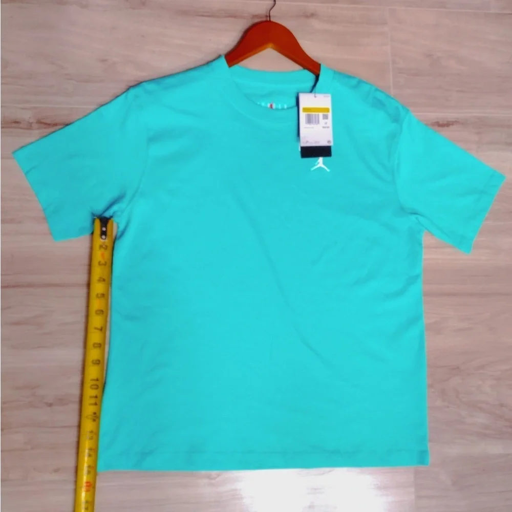 Jordan Men's green T-Shirt size S brand new w tags